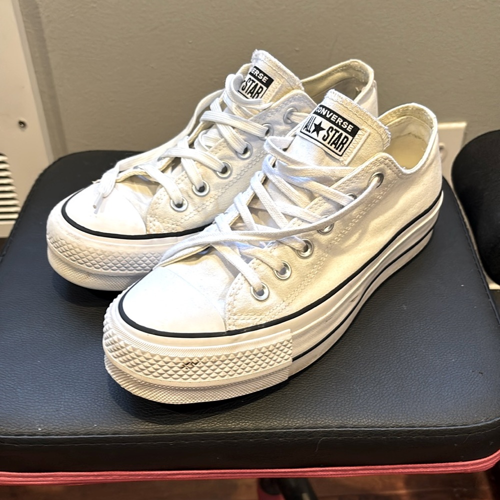 Converse Chuck Taylor All Star Platform Shoes White Canvas Lace Up Women's 7.5